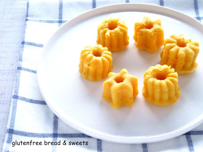 セリアのレンジ対応ドーナツ型で☆簡単！かぼちゃのミニ米粉ケーキ