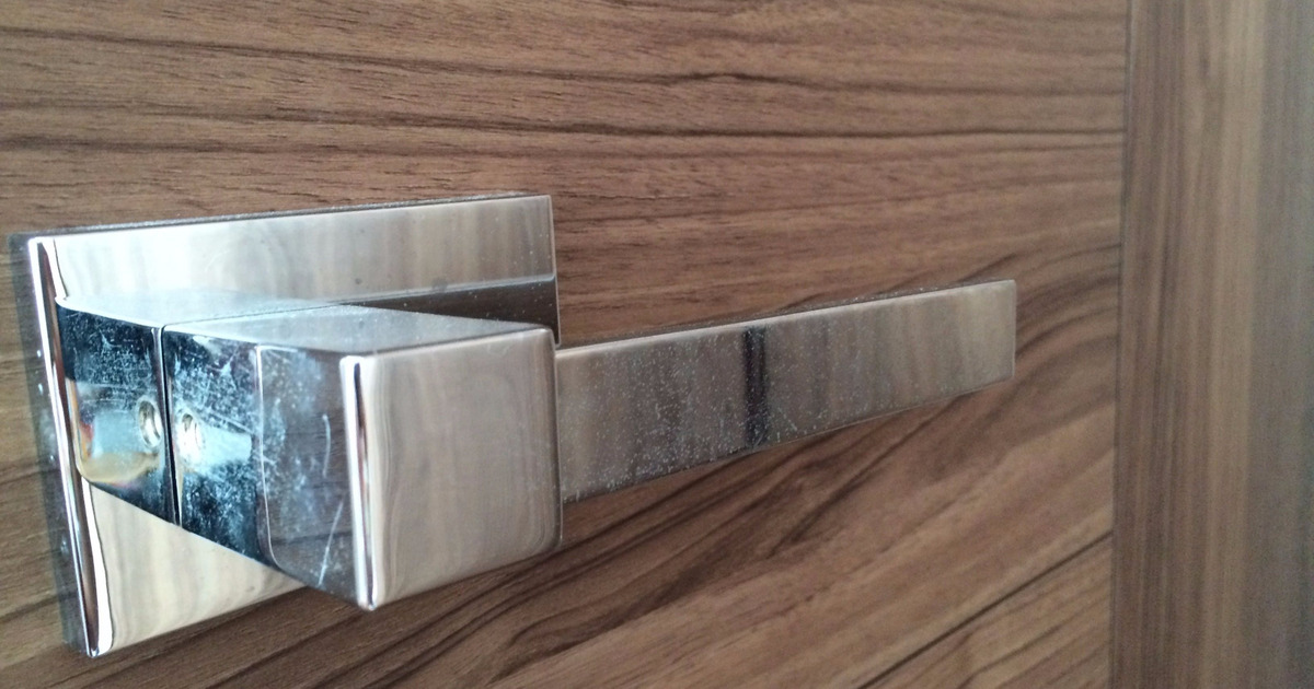 ドアノブの汚れを家にあるお掃除アイテムで簡単ピカピカに 暮らしニスタ