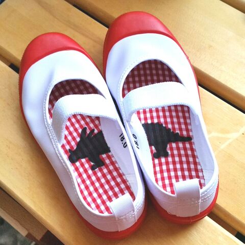 靴の左右を間違えちゃう子のために インソールにお絵描き 暮らしニスタ 靴の左右を間違えちゃう子のために インソールにお絵描き 暮らしニスタ