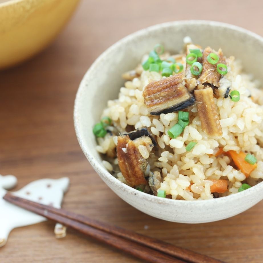 炊き込みご飯の味付けはめんつゆを使えば超簡単 おいしいレシピもご紹介 暮らしニスタ