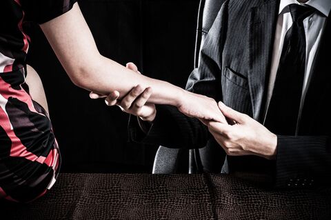 まさかの不倫を告白 妻の知り合いとデキちゃいました エピソード 暮らしニスタ