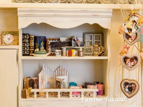 古くなった本棚をペイントしてカフェ風飾り棚に 暮らしニスタ 古くなった本棚をペイントしてカフェ風飾り棚に 暮らしニスタ