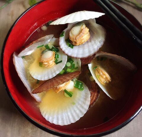 今が旬 殻付きベビーホタテでお味噌汁 暮らしニスタ 今が旬 殻付きベビーホタテでお味噌汁 暮らしニスタ