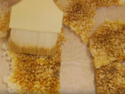 節約おやつレシピ 残ったご飯でおせんべいを作る方法 暮らしニスタ 節約おやつレシピ 残ったご飯でおせんべいを作る方法 暮らしニスタ