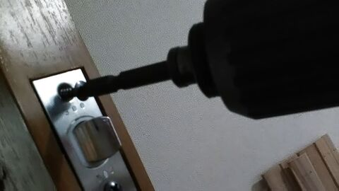 築29年 昭和レトロなドアノブを新しいものに交換 取り付け方をご紹介 暮らしニスタ 築29年 昭和レトロなドアノブを新しいものに交換 取り付け方をご紹介 暮らしニスタ