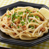 朝食をとりましょう！「納豆ともやしの焼きうどん」