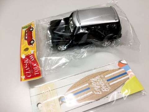 100均のおもちゃの車を 夏のインテリアにピッタリ サーフ車にマイナーチェンジ 暮らしニスタ 100均のおもちゃの車を 夏のインテリアにピッタリ サーフ車にマイナーチェンジ 暮らしニスタ