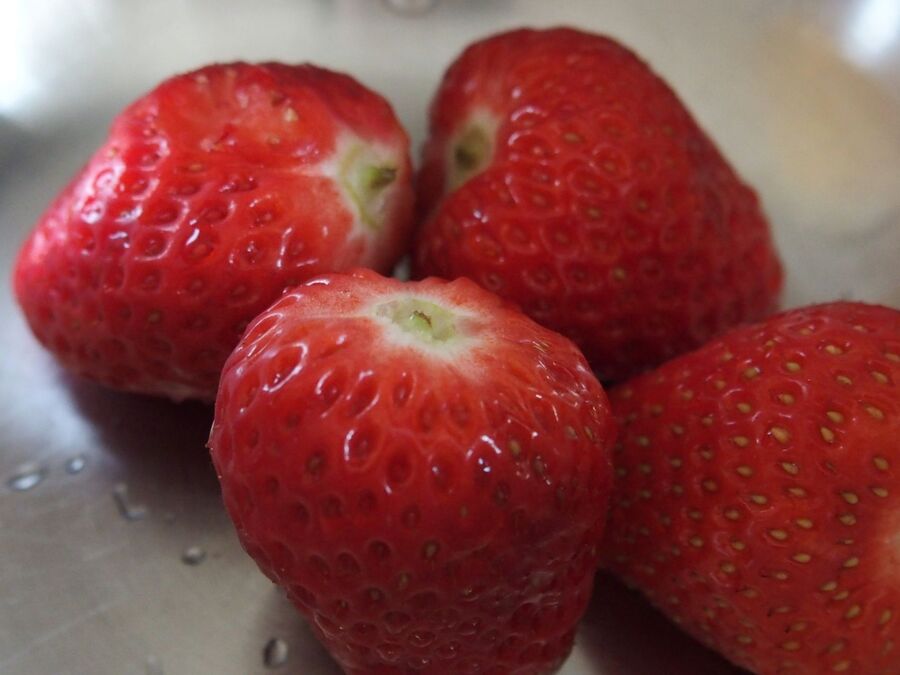 いちごのヘタを簡単にキレイに取る方法 暮らしニスタ