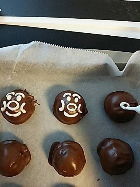 バレンタインや子供のおやつに 鈴カステラで アンパンマンチョコ 暮らしニスタ バレンタインや子供のおやつに 鈴カステラで アンパンマンチョコ 暮らしニスタ