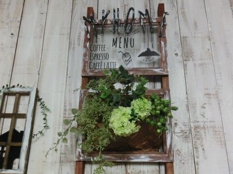 ウォールインテリア雑貨 100均リメイク De カフェ看板風グリーンスタンド 暮らしニスタ ウォールインテリア雑貨 100均リメイク De カフェ看板風グリーンスタンド 暮らしニスタ