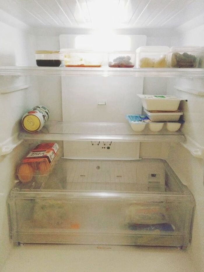透明タッパーに食材をいれ冷蔵庫で保管する