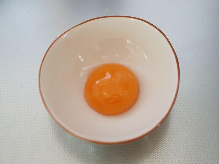 「卵黄のナンプラー漬け」の作り方