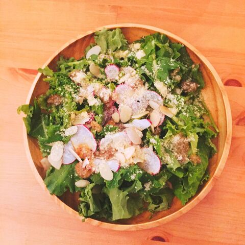 オイシックスのたっぷりケールのチーズナッツサラダ 暮らしニスタ オイシックスのたっぷりケールのチーズナッツサラダ 暮らしニスタ