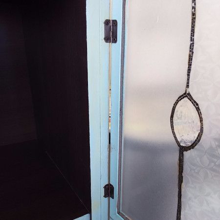 100均も活用 カラーボックス用扉 目隠し の作り方と付け方 すのこやコルクボードでおしゃれに 暮らしニスタ 100均も活用 カラーボックス用扉 目隠し の作り方と付け方 すのこやコルクボードでおしゃれに 暮らしニスタ