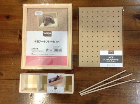 100均有孔ボード 割り箸で糸 テープ収納 アクセサリースタンドにもok 暮らしニスタ