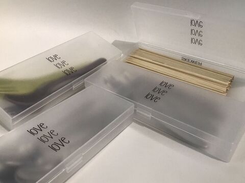 狭いキッチン収納にはコレ ダイソーのペンケースですっきりタテ収納 暮らしニスタ 狭いキッチン収納にはコレ ダイソーのペンケースですっきりタテ収納 暮らしニスタ