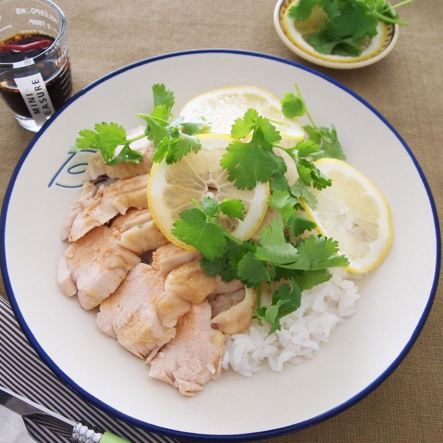さっぱり食べたい夏ごはん レモンチキンライス 暮らしニスタ さっぱり食べたい夏ごはん レモンチキンライス 暮らしニスタ