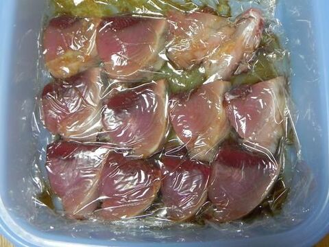 簡単 カツオのにんにく醤油漬け 暮らしニスタ 簡単 カツオのにんにく醤油漬け 暮らしニスタ