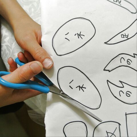 親子で楽しめる 段ボールで作るカラフルくわがた 暮らしニスタ 親子で楽しめる 段ボールで作るカラフルくわがた 暮らしニスタ