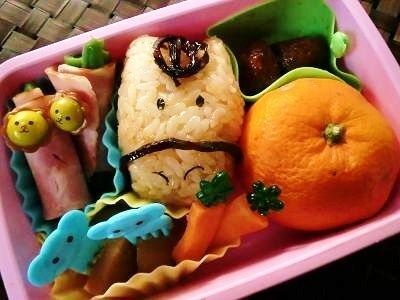 簡単★馬のデコおにぎり弁当