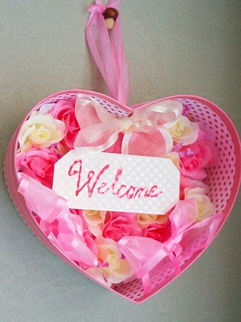 ダイソーの紙箱で簡単 100均材料だけで ハート型のウエルカムリース作り 暮らしニスタ ダイソーの紙箱で簡単 100均材料だけで ハート型のウエルカムリース作り 暮らしニスタ