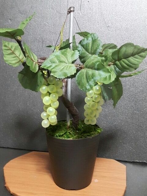 季節のくだものをインテリアに 100均造花で作る ぶどうの鉢植え 暮らしニスタ 季節のくだものをインテリアに 100均造花で作る ぶどうの鉢植え 暮らしニスタ