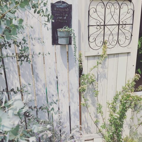 Diyで作ったお庭のアクセントドア 暮らしニスタ Diyで作ったお庭のアクセントドア 暮らしニスタ