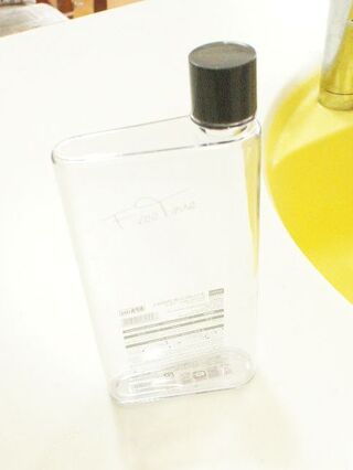 ダイソー新商品 コンパクトなオシャレ スリムボトル 暮らしニスタ ダイソー新商品 コンパクトなオシャレ スリムボトル 暮らしニスタ