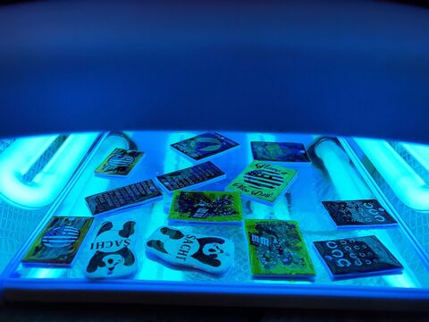 セリアの印刷出来るプラ板とレジンでアクセサリー 暮らしニスタ セリアの印刷出来るプラ板とレジンでアクセサリー 暮らしニスタ