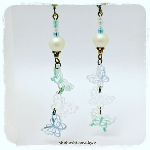 セリアの薄型モールドが使える レジンのおしゃれパーツ作り 暮らしニスタ