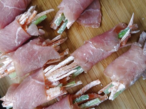 夏野菜を食べよう 生ハムでクルクル お弁当にもつまみにもグゥ 夏野菜の揚げ物 暮らしニスタ 夏野菜を食べよう 生ハムでクルクル お弁当にもつまみにもグゥ 夏野菜の揚げ物 暮らしニスタ