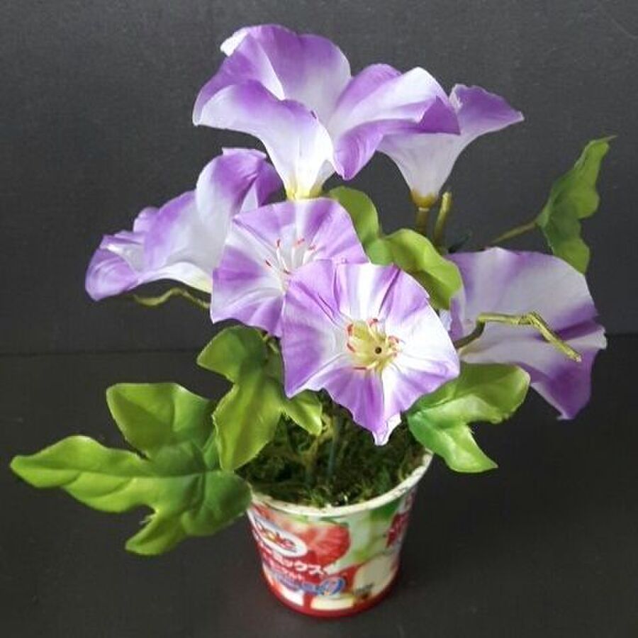 朝顔のミニ鉢植えを 100均の造花1本で作る 暮らしニスタ 朝顔のミニ鉢植えを 100均の造花1本で作る 暮らしニスタ