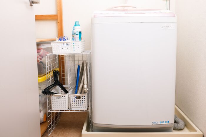 コジマジックの100均収納術 洗面所のすき間を有効活用する方法 暮らしニスタ コジマジックの100均収納術 洗面所のすき間を有効活用する方法 暮らしニスタ