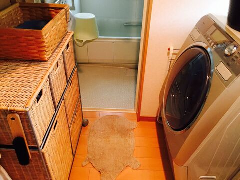 つっぱり棒を使って 洗面所で洗濯が完結 暮らしニスタ つっぱり棒を使って 洗面所で洗濯が完結 暮らしニスタ