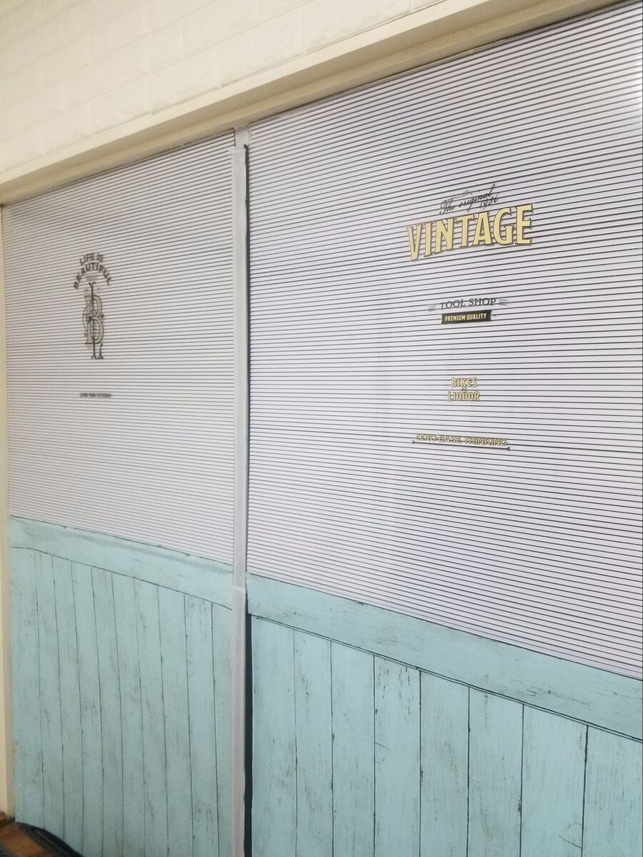 もうカーテンもブラインドも不要 ホムセンアイテムで掃き出し窓に板壁誕生 暮らしニスタ もうカーテンもブラインドも不要 ホムセンアイテムで掃き出し窓に板壁誕生 暮らしニスタ