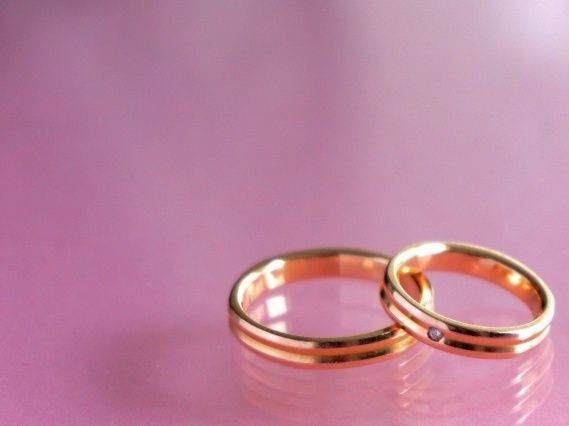 結婚をした方が幸せになれる!? 結婚や子育てに関する幸福度を調査