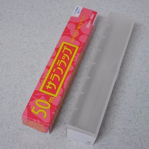 ラップは吊り下げラックでワンアクション収納 自分好みにひと手間加えてアレンジ 暮らしニスタ ラップは吊り下げラックでワンアクション収納 自分好みにひと手間加えてアレンジ 暮らしニスタ