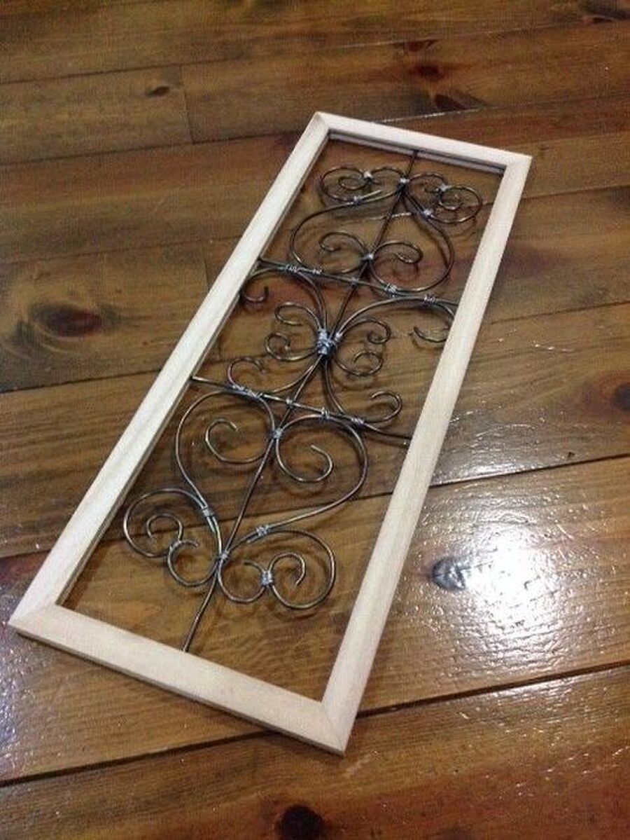 100均コルクボードとワイヤーでワイヤークラフトパネルをdiy 暮らしニスタ