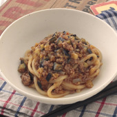 しっかり食べて、暑さをのりきる「なすと豚肉のコクうまうどん」