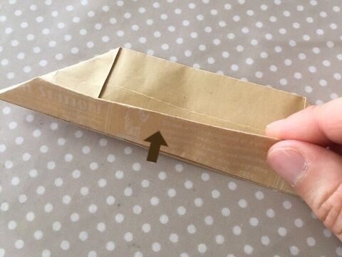 折り紙を使って 船型のお皿を手作り 防災グッズにも 暮らしニスタ 折り紙を使って 船型のお皿を手作り 防災グッズにも 暮らしニスタ