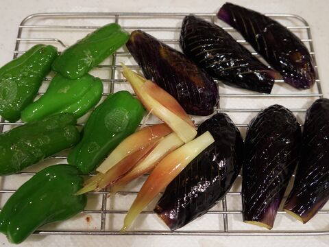 めんつゆで簡単 夏野菜のピリ辛揚げ浸し 暮らしニスタ