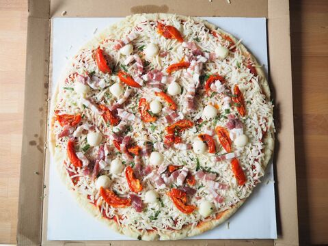コストコ巨大ピザ 切り方 焼き方 保存方法を徹底レポート 暮らしニスタ コストコ巨大ピザ 切り方 焼き方 保存方法を徹底レポート 暮らしニスタ