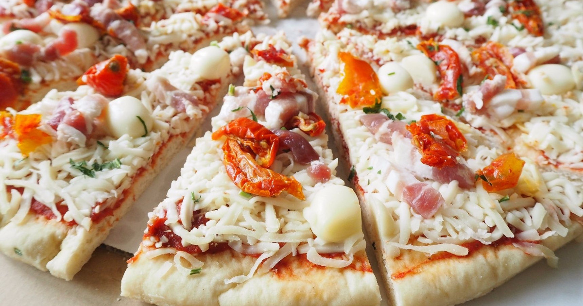 コストコ巨大ピザ 切り方 焼き方 保存方法を徹底レポート 暮らしニスタ