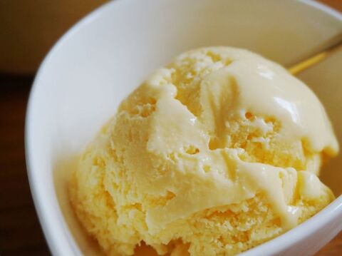 アイス 作り方 バニラ 材料3つで超簡単！ハー◯ンダッツ超え！混ぜて冷やすだけの本格アイスクリームの作り方