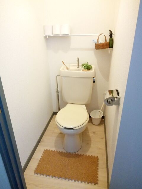 シンプル スッキリなトイレ収納 暮らしニスタ シンプル スッキリなトイレ収納 暮らしニスタ