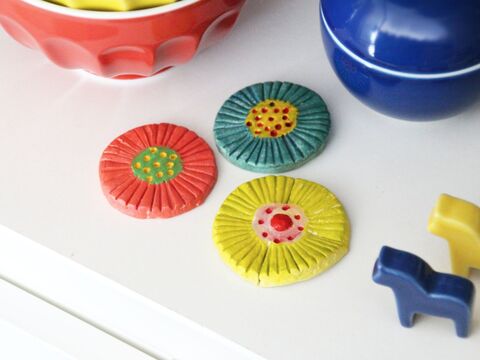100均粘土で作る北欧 花 モチーフ活用アイデア5選 暮らしニスタ 100均粘土で作る北欧 花 モチーフ活用アイデア5選 暮らしニスタ