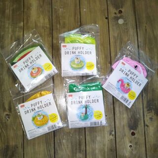 ダイソーなら108円で買える この夏話題の 浮き輪型ドリンクホルダー 暮らしニスタ ダイソーなら108円で買える この夏話題の 浮き輪型ドリンクホルダー 暮らしニスタ