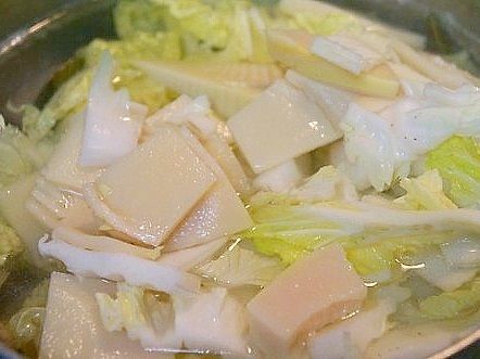 ３．野菜を入れる。