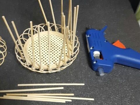 シンプルだけど豪華に見える 竹の花瓶を100均の竹コースターと竹串を使って作る 暮らしニスタ シンプルだけど豪華に見える 竹の花瓶を100均の竹コースターと竹串を使って作る 暮らしニスタ