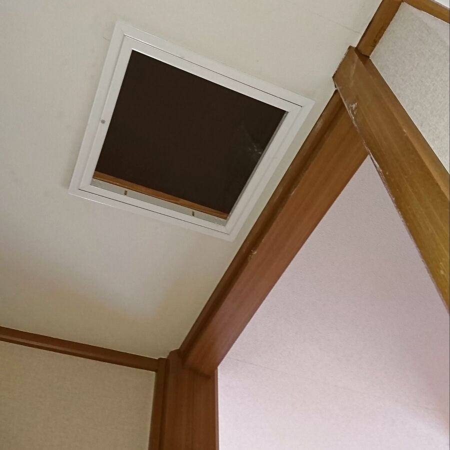 猛暑の対処 天井に通気口を開けて空気の入れ替え これだけで随分違う室温 暮らしニスタ 猛暑の対処 天井に通気口を開けて空気の入れ替え これだけで随分違う室温 暮らしニスタ